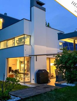 EIN ARCHITEKTONISCHES MEISTERWERK IM GRÜNEN - Würzburg