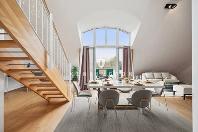 KENSINGTON - Exklusiv - Wunderschöne Dachbalkon-Galerie-Wohnung in der Residenz "Nymphenburger Ambiente" - Moosach