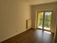 Moderne 3-Raum-Wohnung am Muldendamm, Balkon und Stellplatz inklusive - Zwickau
