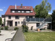 Viel Platz für Familie, Hobby & Entspannung: 2-Fam.-Wohnhaus mit Garten, Pool und modernisierter Wohnung! - Uffenheim