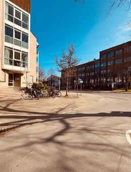 Möblierte 2-Zimmer-Wohnung mit Balkon im Herzen von Greifswald ! - Greifswald
