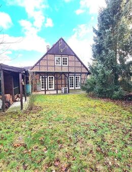 Ahlen Dolberg, ein sehr schönes Fachwerkhaus mit großzügigem Garten und Carport. - Ahlen