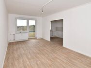 WBG - Gemütliche 3-Raum-Wohnung mit Wohlfühlbad und extra großem Balkon - Kita u. Grundschule direkt - Brandenburg (Havel)