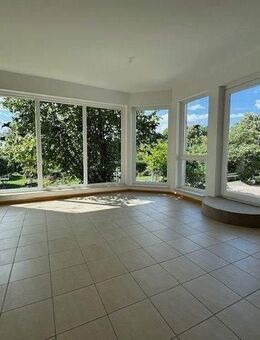 Großzügige Erdgeschoss-Wohnung mit Wintergarten in Schneverdingen - Schneverdingen