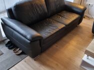 2- und 3-Sitzer Sofa zu verkaufen - Bremen