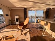 LUXUS Hausboot - 3 Etagen - 100m² Wohnen + 120 m² SONNENTERRASSE - Kamin, Kino, komplett individuell - Schwielowsee