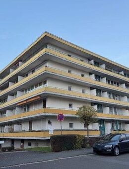 Helle 2-ZW mit umlaufendem Balkon und Stellplatz - Erlangen