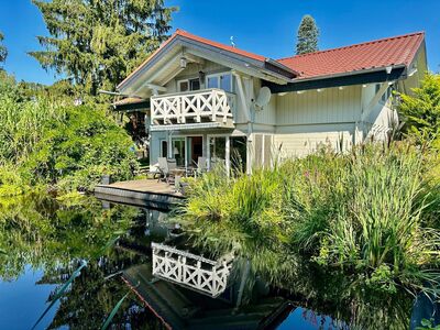 ZWEIFAMILIENHAUS MIT WOHLFÜHLGARANTIE, NATURVERBUNDENHEIT & STÄDTISCHER NÄHE PERFEKT KOMBINIERT