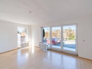 Renovierte 2-Zimmer-Wohnung mit zwei Balkonen, Stellplatz und einem Garten - Lübeck