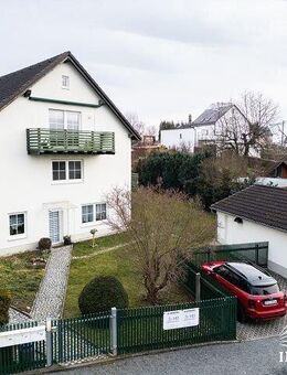 Geräumiges Zweifamilienhaus mit ELW in sehr ruhiger Wohnlage - Greiz