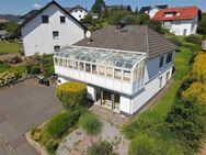 Gepflegter Bungalow mit großem Wintergarten in allerbester Lage - Berkatal