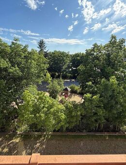 NEU!!! Sehr schöne 2 Zimmer Wohnung mit Balkon , Blick ins Grüne, sehr zentral, barrierefrei - Lauf (Pegnitz)