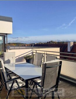 Taufkirchen/Vils - Helle 4,5-Zi-Dachterrassenwohnung mit großer Dachterrasse und Weitblick ins Grüne - Taufkirchen (Vils)