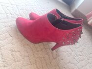 Rote Stiefeletten, Ankleboots, High Heels mit Spikes, Gr. 39, fast neu - Schwabmünchen