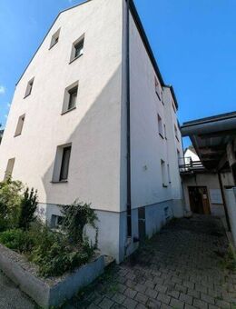 Leerstehendes 6 Familien Haus und Gewerbehalle direkt in Straubing (provisionsfrei). - Straubing