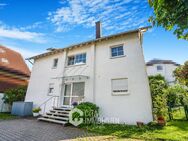 Charmante 3-Zimmer-Maisonettewohnung mit Sonnenbalkon und 2 Auto-Stellplätzen in Kronberg im Taunus - Kronberg (Taunus)