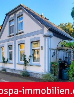 Charme und Charakter inklusive: Teilunterkellertes Wohnhaus mit Wintergarten, Sauna und Swimmingpool - Schleswig