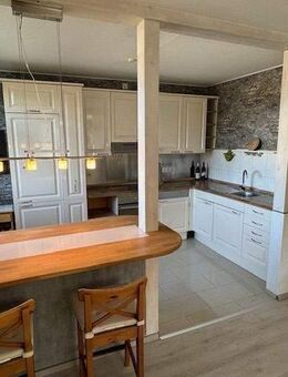 Modern mit Einbauküche, Objektstellplätze und Balkon: 2 Zimmerwohnung in guter Lage..... - Bad Pyrmont