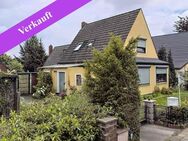 Ein- oder Zweifamilienhaus auf schönem Grundstück mit Sanierungsbedarf in HB-Arbergen - Bremen