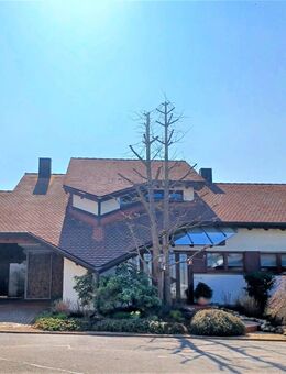 **** TOP ****Architektonisch anspruchsvolle Immobilie in Bous, Am Weinberg - Bous