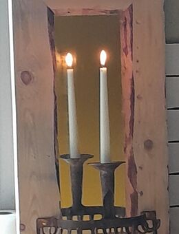 Spiegel im Altholz-Rahmen mit Kerzenhalter - Bröbberow