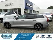 Volvo V60, Kombi Ultra Dark Recharge Plug-In Hybrid AWD T6 Twin Engine EU6d, Jahr 2024 - Kassel