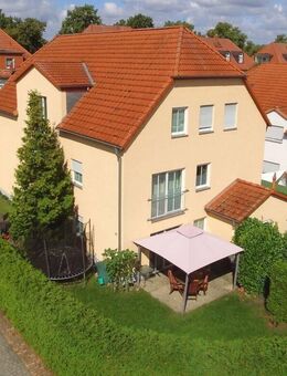 Mehrfamilienhaus / "3er Reihenhaus" im begehrten Villenviertel - Stendal (Hansestadt)