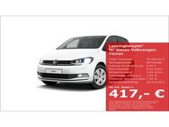 VW Touran, 2.0 TDI Trendline Digital, Jahr 2023 - Waldshut-Tiengen