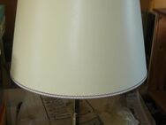 Alte Stehlampe mit Holzgestell, mit 3 Fassungen - Remscheid