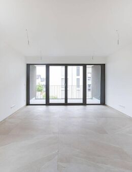 ERSTBEZUG - 3-Zi-Wohnung mit Loggia in Veitshöchheim - Veitshöchheim