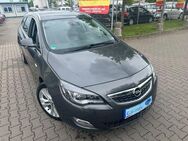 Opel Astra J 1.4 T Sports Tourer Innovation*LEDER*XEN - Offenbach (Main)