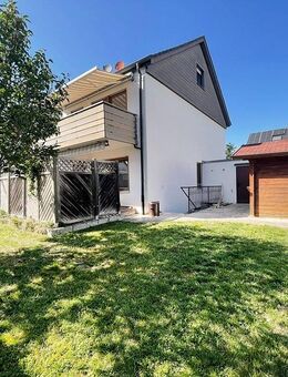 Gepflegte Doppelhaushälfte mit sonnigem Garten in Südausrichtung und Garage - Neuhausen (Fildern)