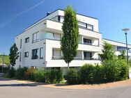 Moderne, barrierefreie 2-Zimmer-Wohnung mit Einbauküche und kleinem Garten in Kirchheim am Neckar - Kirchheim (Neckar)