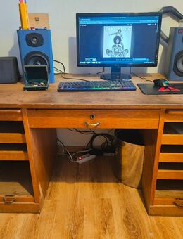 Schreibtisch - Holz - Strausberg