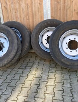 Reifen Rad 385 / 55 R 22.5 auf Neuer 10 oder 8 oder 6 Loch Felge - Schwindegg