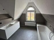 Charmante 3-Zimmer-Dachgeschosswohnung mit ausgebauten Dachboden - Leipzig