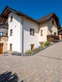 Sehr gepflegtes, großzügiges Zweifamilienwohnhaus in ruhiger Ortsrandlage der Gemeinde Üdersdorf - Üdersdorf