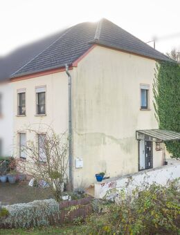 Doppelhaushälfte mit großem Garten und Umbaupotenzial - Serrig