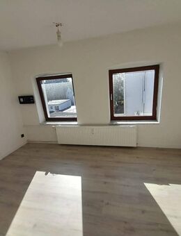Gemütliche 2-Zimmer Dachgeschosswohnung - Flensburg