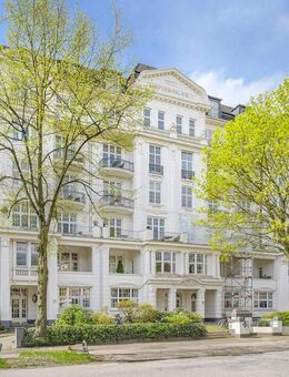 Hofweg Palais - Altbau ETW im Erdgeschoss mit sonnigem Garten und Terrasse - Hamburg