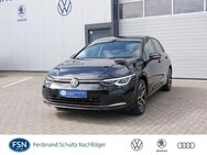 VW Golf, 1.5 VIII eTSI Style MA, Jahr 2020 - Rostock