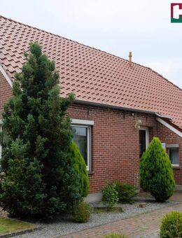 Erbbaugrundstück! Ein älteres Einfamilienhaus im Landhausstil mit Garage - Bunde