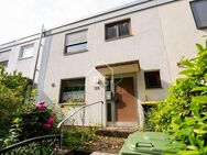 Familienfreundliches Reihenhaus mit großem Garten und ca. 35 m² Hobbyraum - Tamm