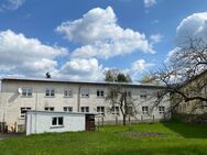 Mit PV-Anlage - Zentral gelegenes Mehrfamilienwohnhaus in Eisfeld mit Gewerbeeinheit im Erdgeschoss - Eisfeld Hirschendorf