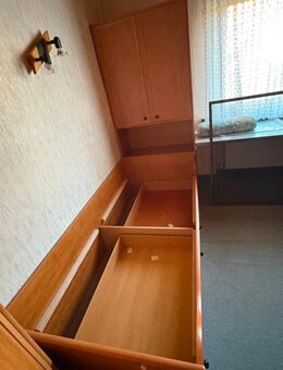 Bett mit Bettkasten und Schrank - Wendelstein