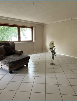 3 1/2 ZW Erdgeschosswohnung zzgl. 3 ausgebaute Kellerräume Garten + Garage! **provisionsfrei** - Pfinztal