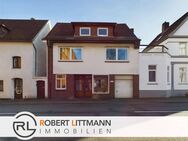 Zweifamilienhaus mit Potenzial in Top-Lage von Vegesack - Bremen