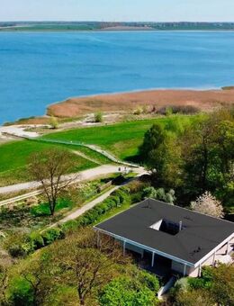 Designvilla mit Blick über die Boddenlandschaft bis zur Insel Rügen - Greifswald