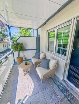 Charmante 3-Zimmer-Wohnung mit großem Balkon mit Blick ins grüne, moderner Küche in München-Laim - München