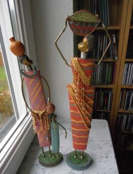 2 Dekofiguren Frauen Afrikanerinnen Deko Figuren Holz 38+41 cm zusammen 9,- - Flensburg